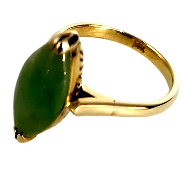 Vintage 14k Yellow Gold Natural Jade Ring Size 5.25 - Picture 1 of 7